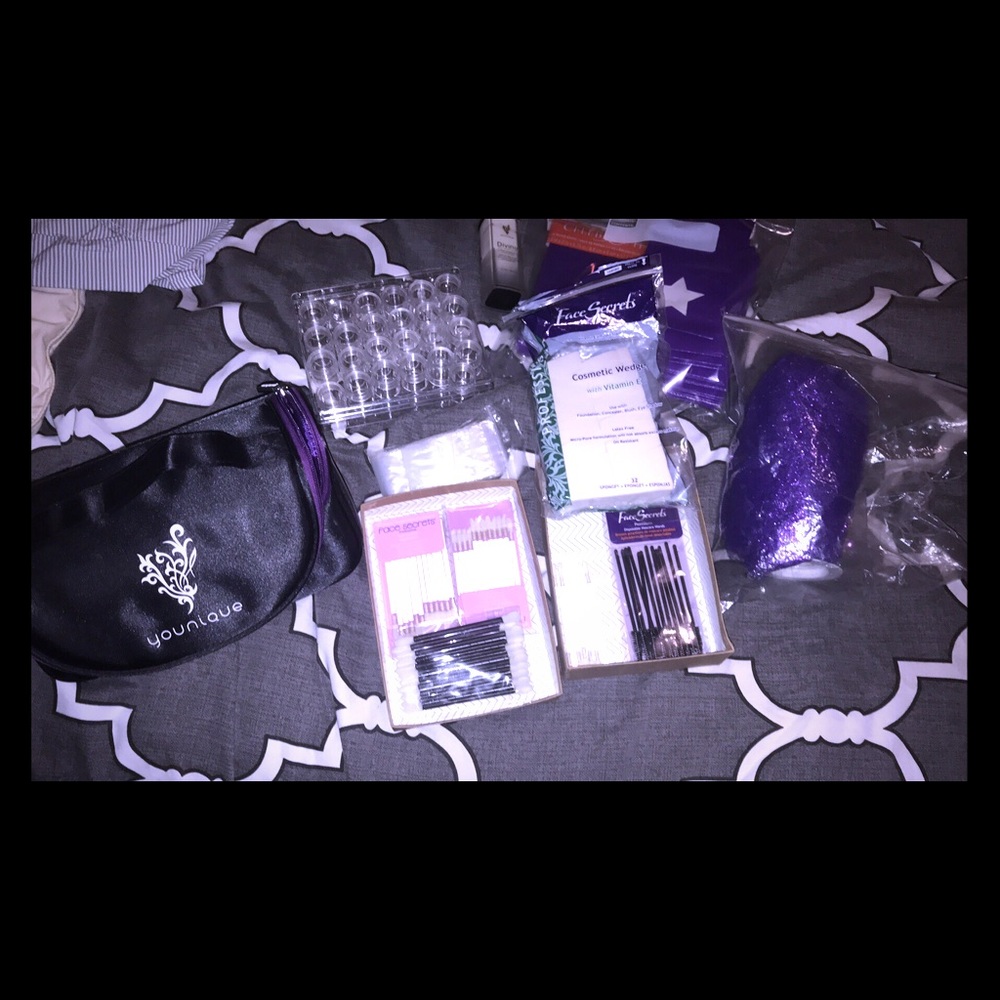 Kit for Younique and/or Makeup Salesperson